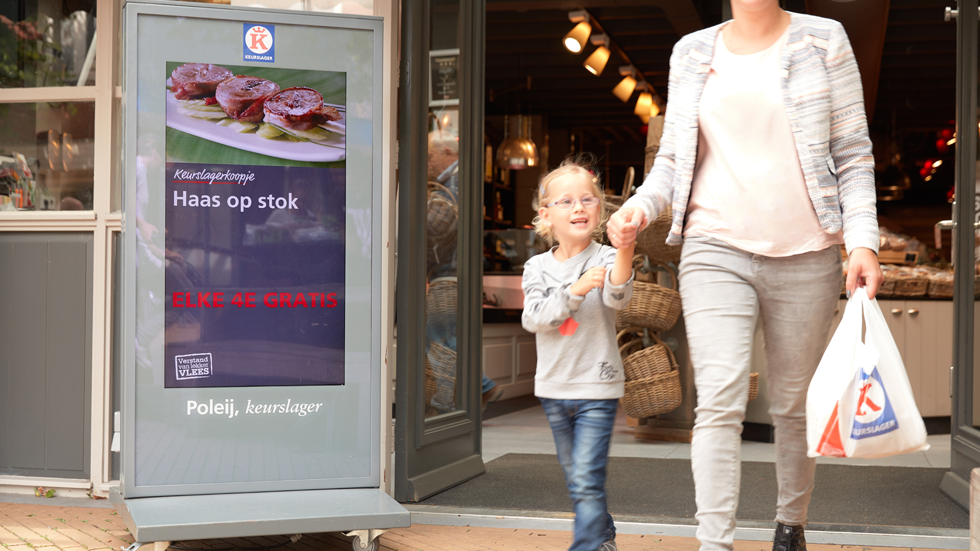 Digitaal stoepbord Keurslagers blast digital signage