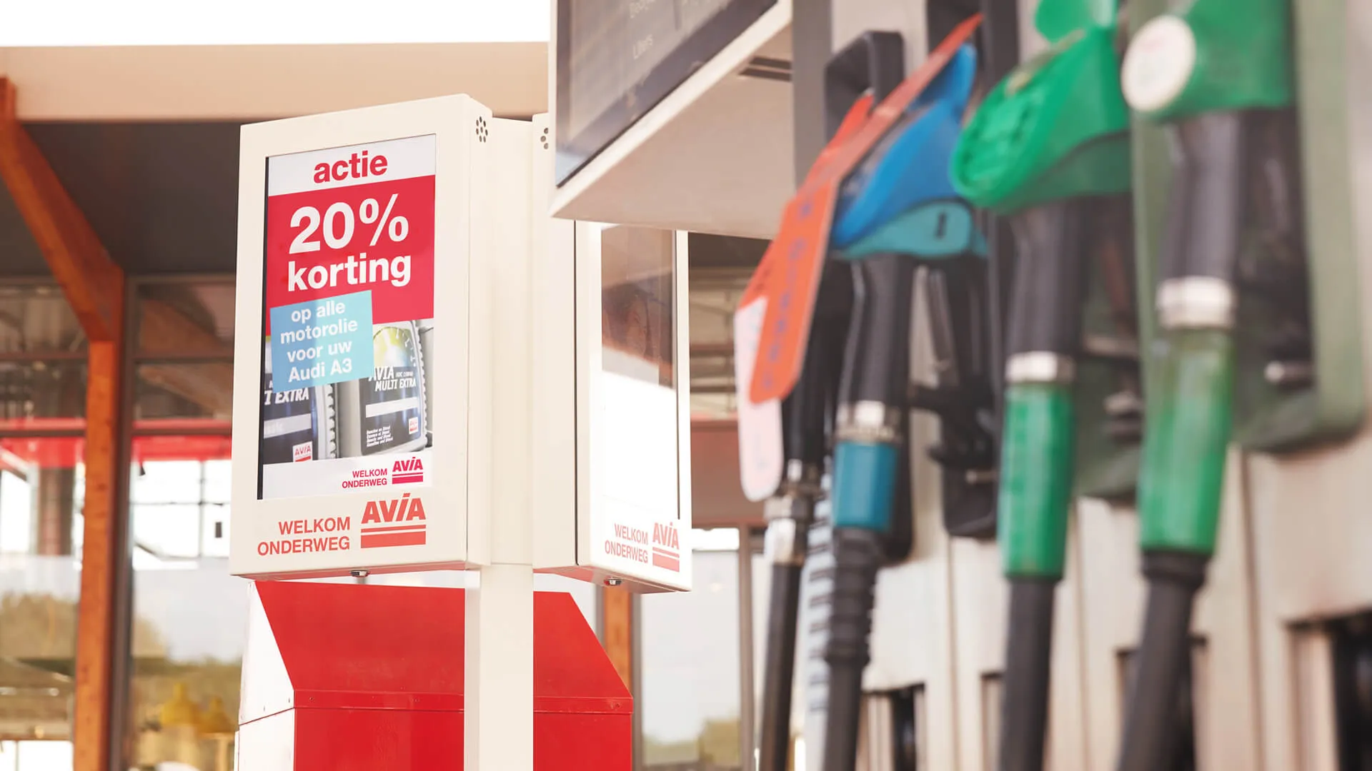 AVIA - Digitale Petrol Display - Blast Digital Signage