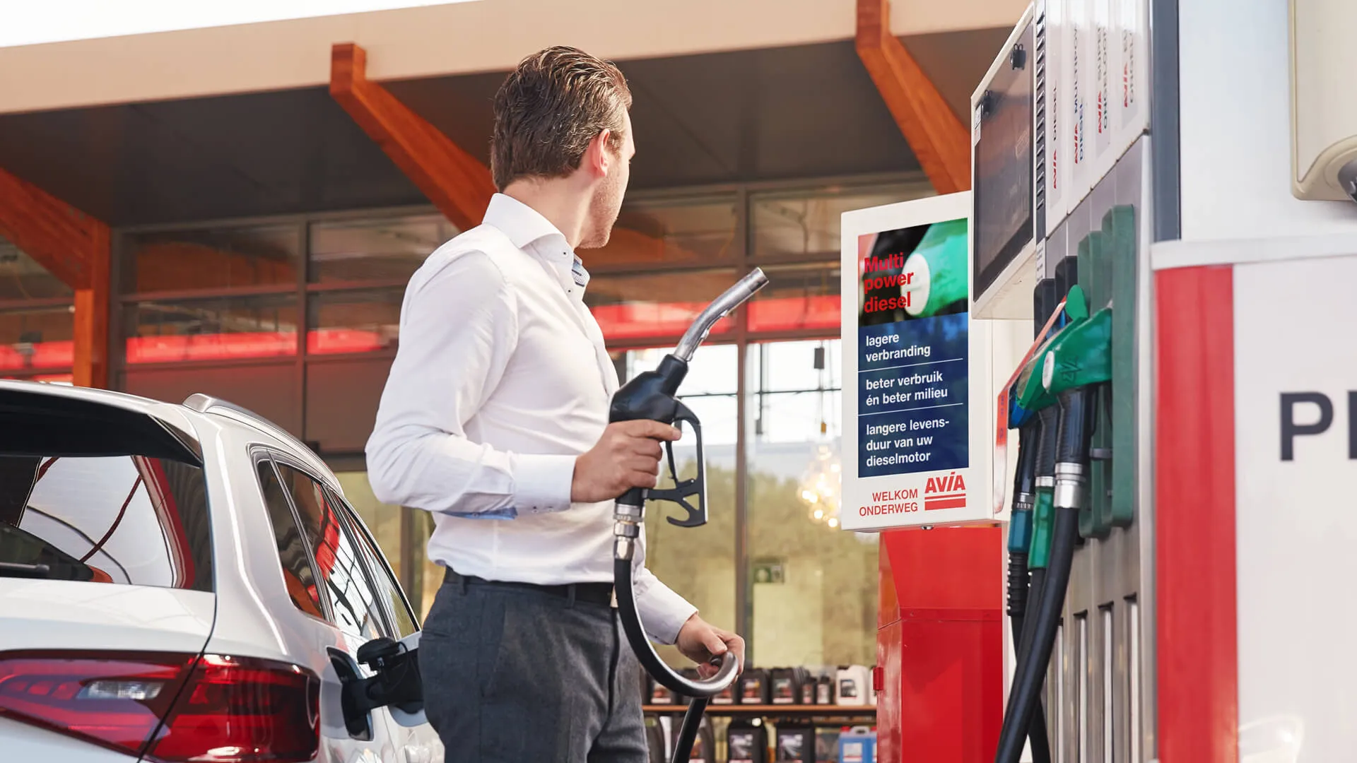 Digitale Petrol Display AVIA - Blast Digital Signage