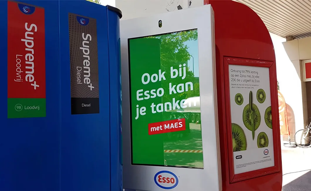 Installatie Petrol Displays Esso/Maes in België